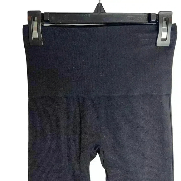 Spanx Look At Me Now Legging in Very Black Size Small Petite - Picture 6 of 9